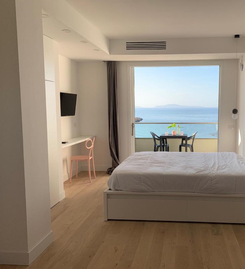 Boutique Lungomare Aparthotel Porto Torres Exteriör bild